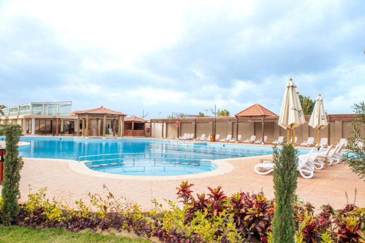 Marom Port Said Resort & Beach Экстерьер фото