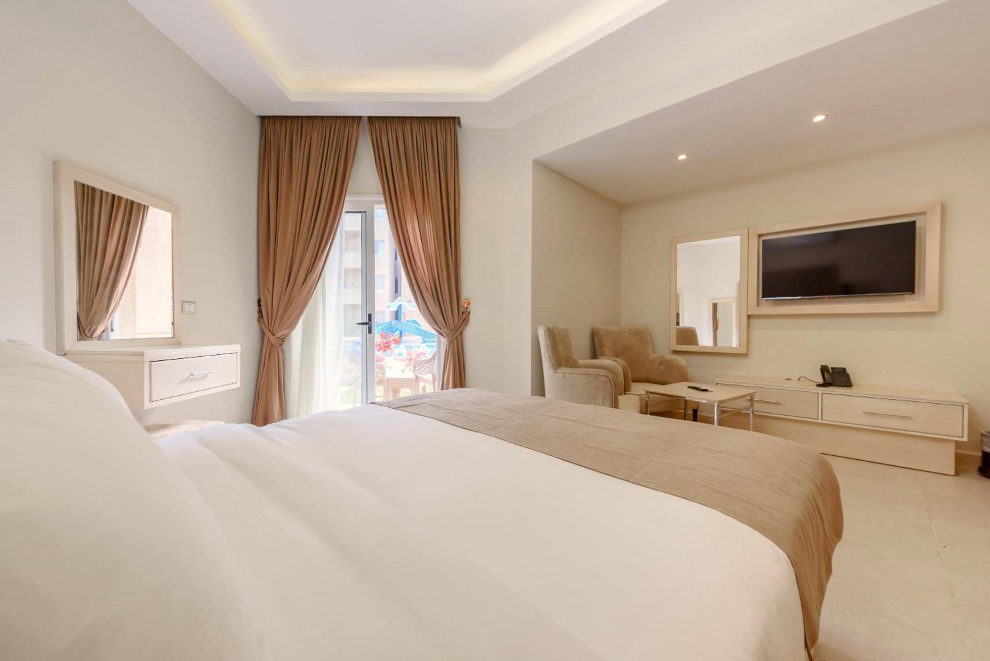 Marom Port Said Resort & Beach Экстерьер фото