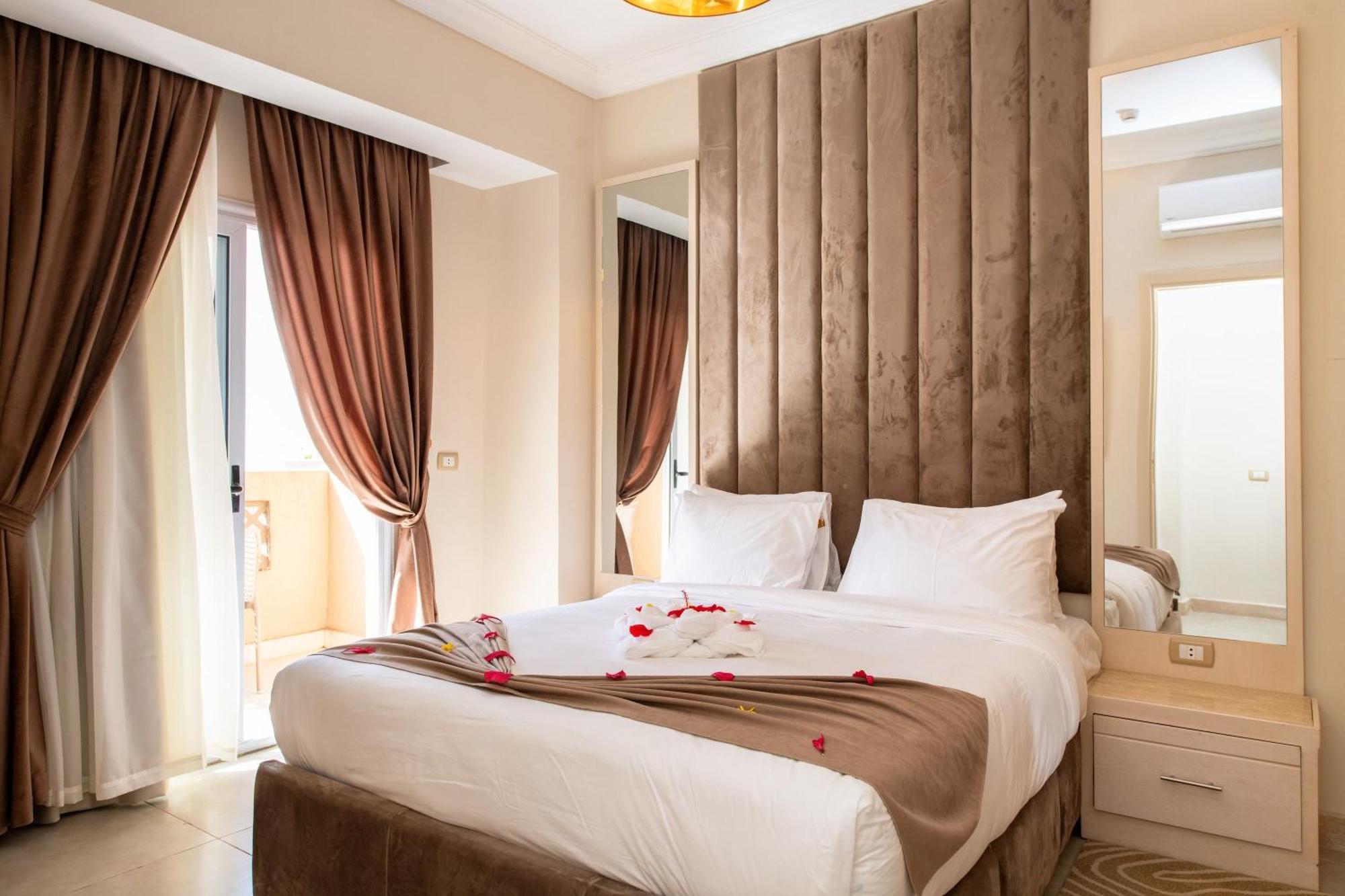 Marom Port Said Resort & Beach Экстерьер фото